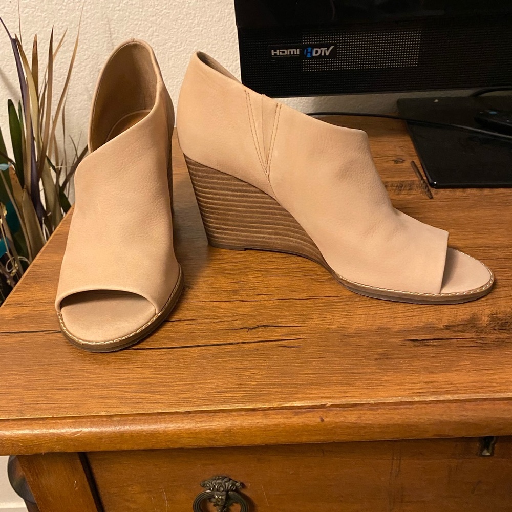 Lucky Brand Dorsay Jaxy Wedge Slip On Leather Sandals